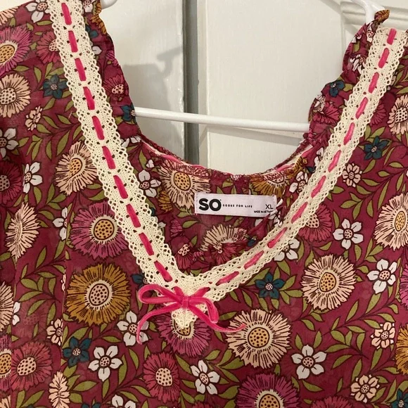 Floral Pink Blouse with Lace Trim NWTS - Picture 5 of 11